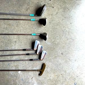 Woman’s golf set Mac Gregor RH
7 pc set